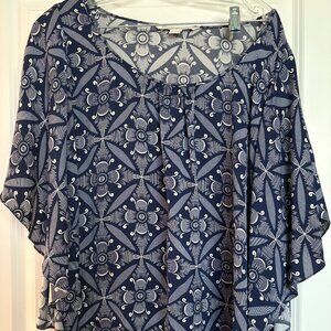 Diane Von Furstenberg DVF Flowing Top with Batwings Sleeves Large